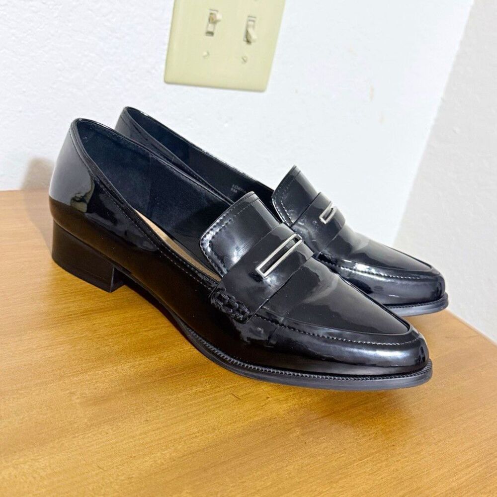 Tahari Lorna Patent Leather Loafers Women’s Black Slip On Size 9 Almond Toe